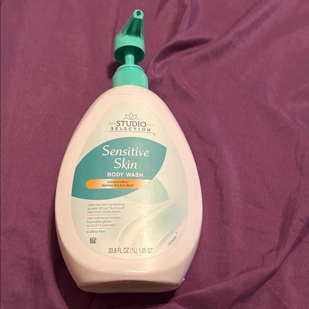 Studio Selection Sensitive Skin Body Wash